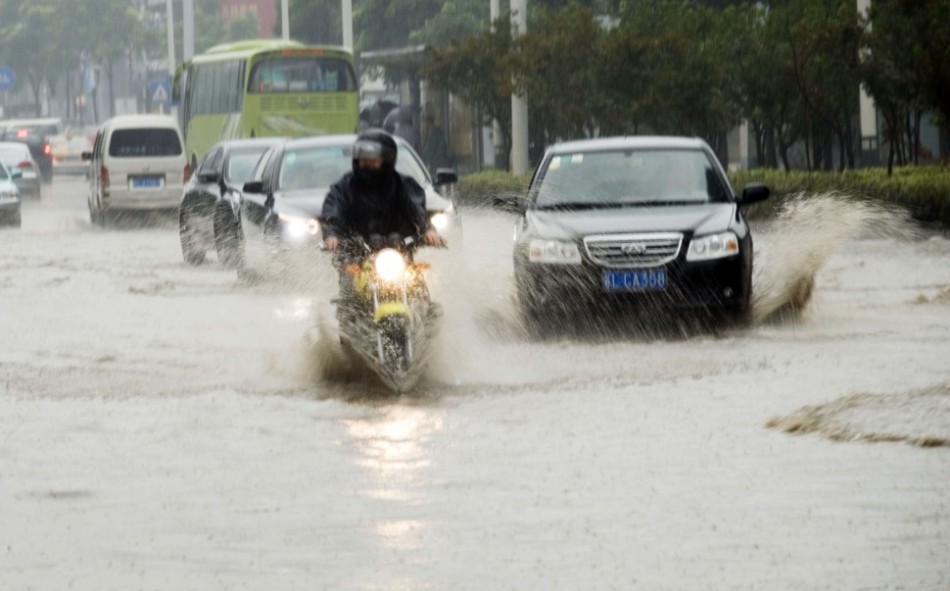 南方暴雨實時報道與案例分析，最新消息視頻匯總